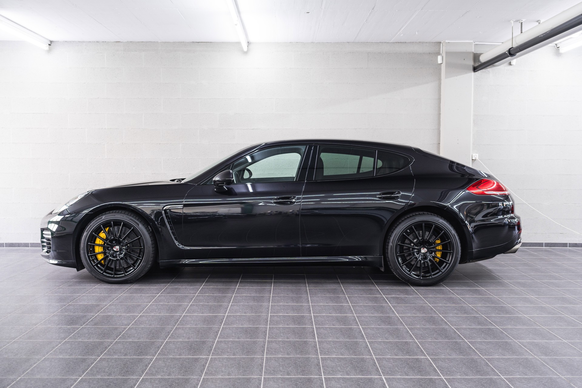 PORSCHE Panamera Turbo 4.8 PDK-image-3