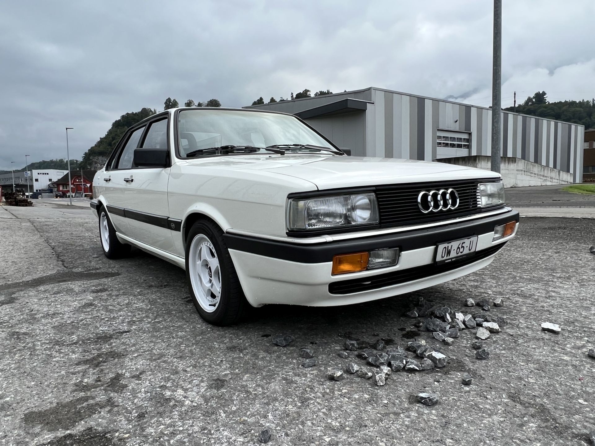 AUDI 90 2.2 quattro Typ 85 Avus Classic-image-0
