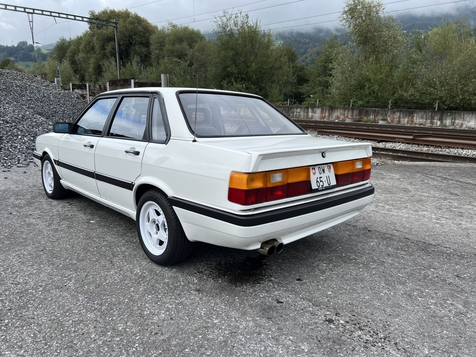 AUDI 90 2.2 quattro Typ 85 Avus Classic-image-3