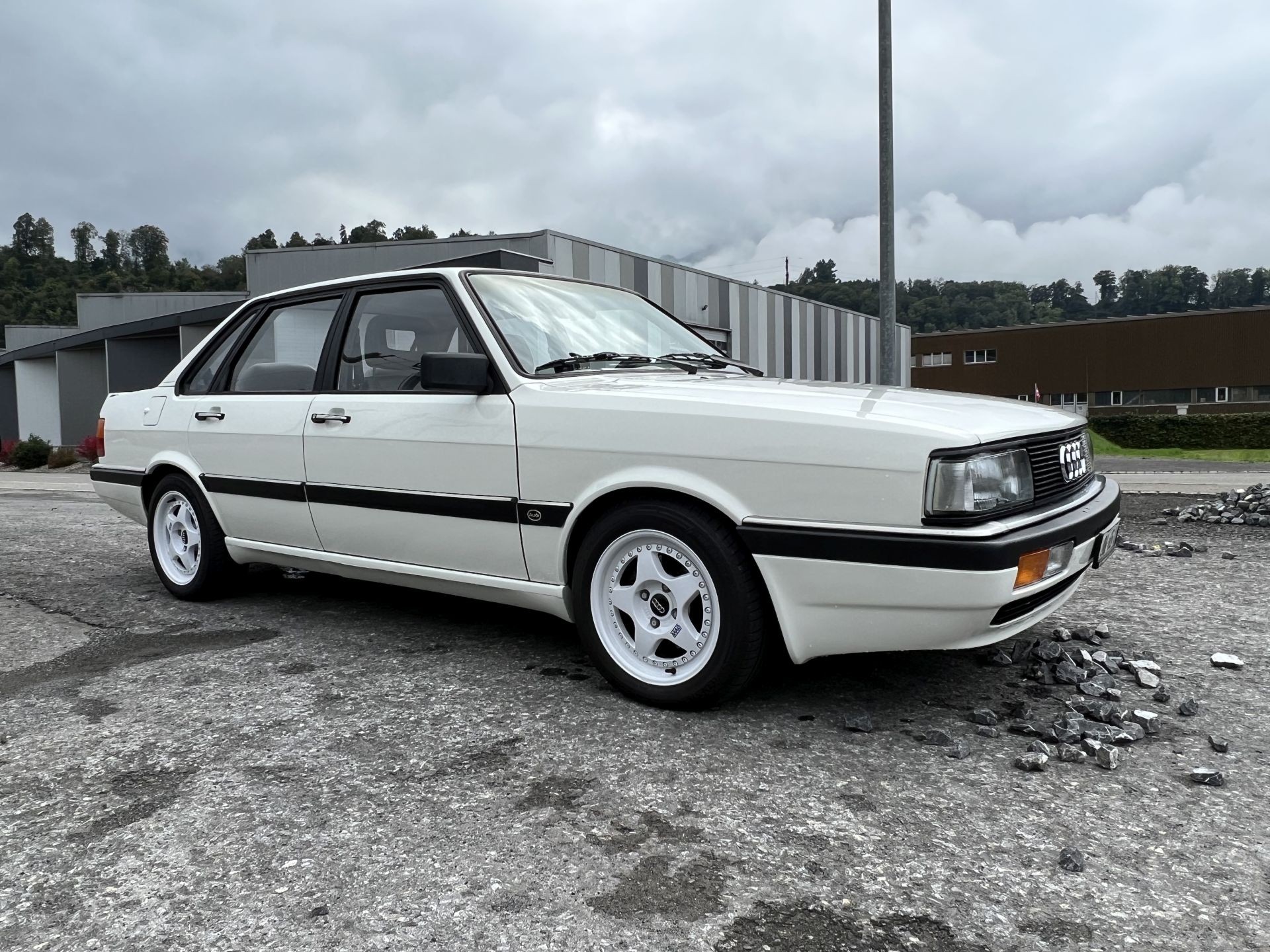 AUDI 90 2.2 quattro Typ 85 Avus Classic-image-1
