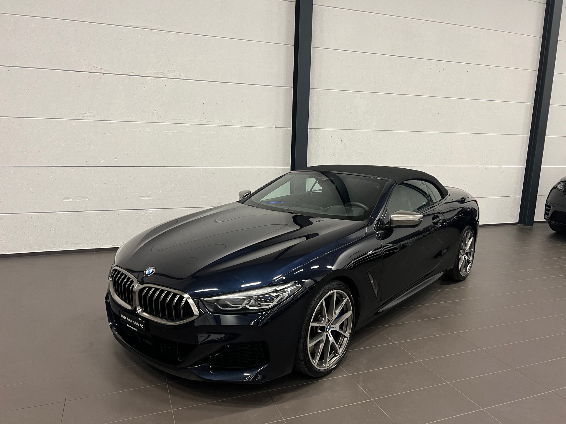 BMW M850i xDrive Steptronic-image-2