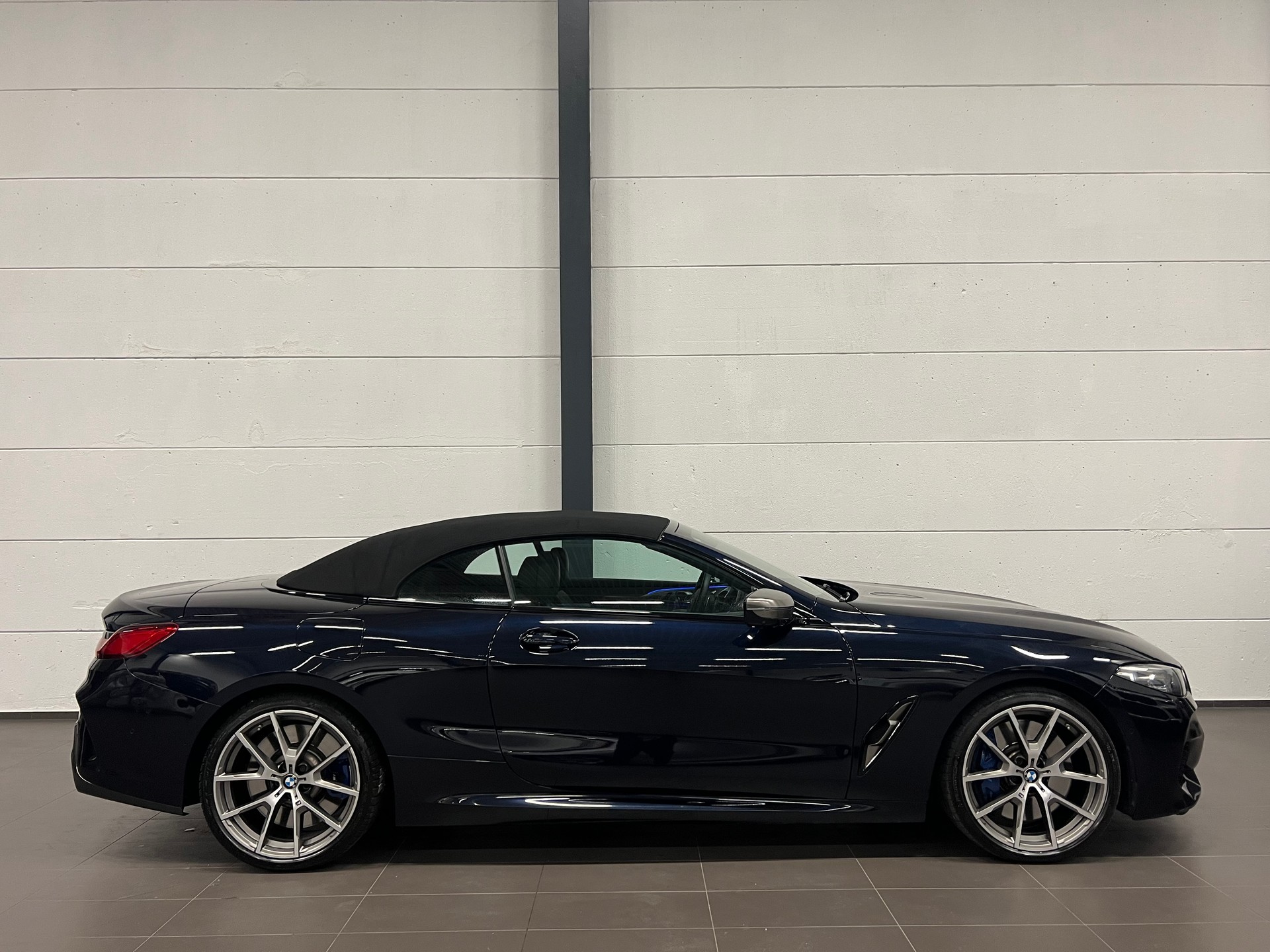 BMW M850i xDrive Steptronic-image-10