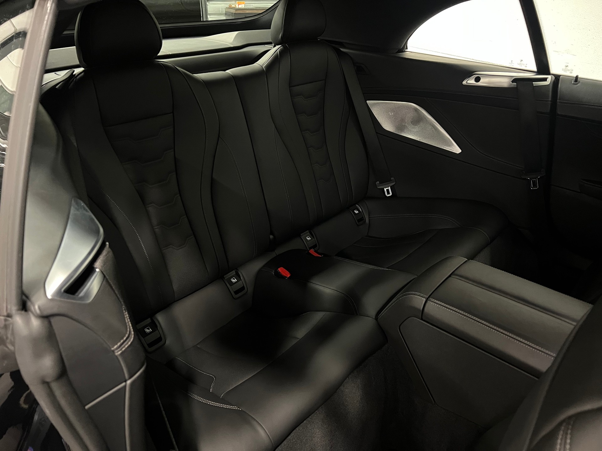 BMW M850i xDrive Steptronic-image-24