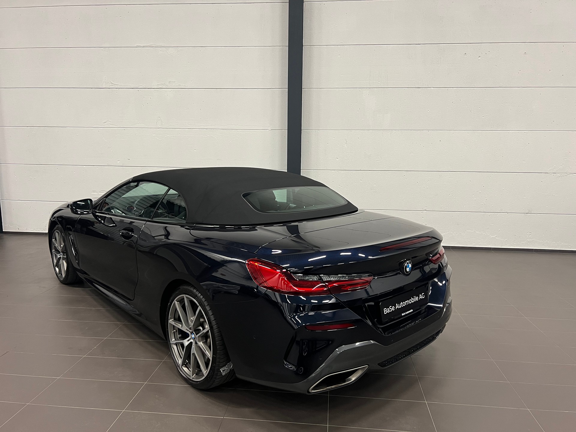 BMW M850i xDrive Steptronic-image-13