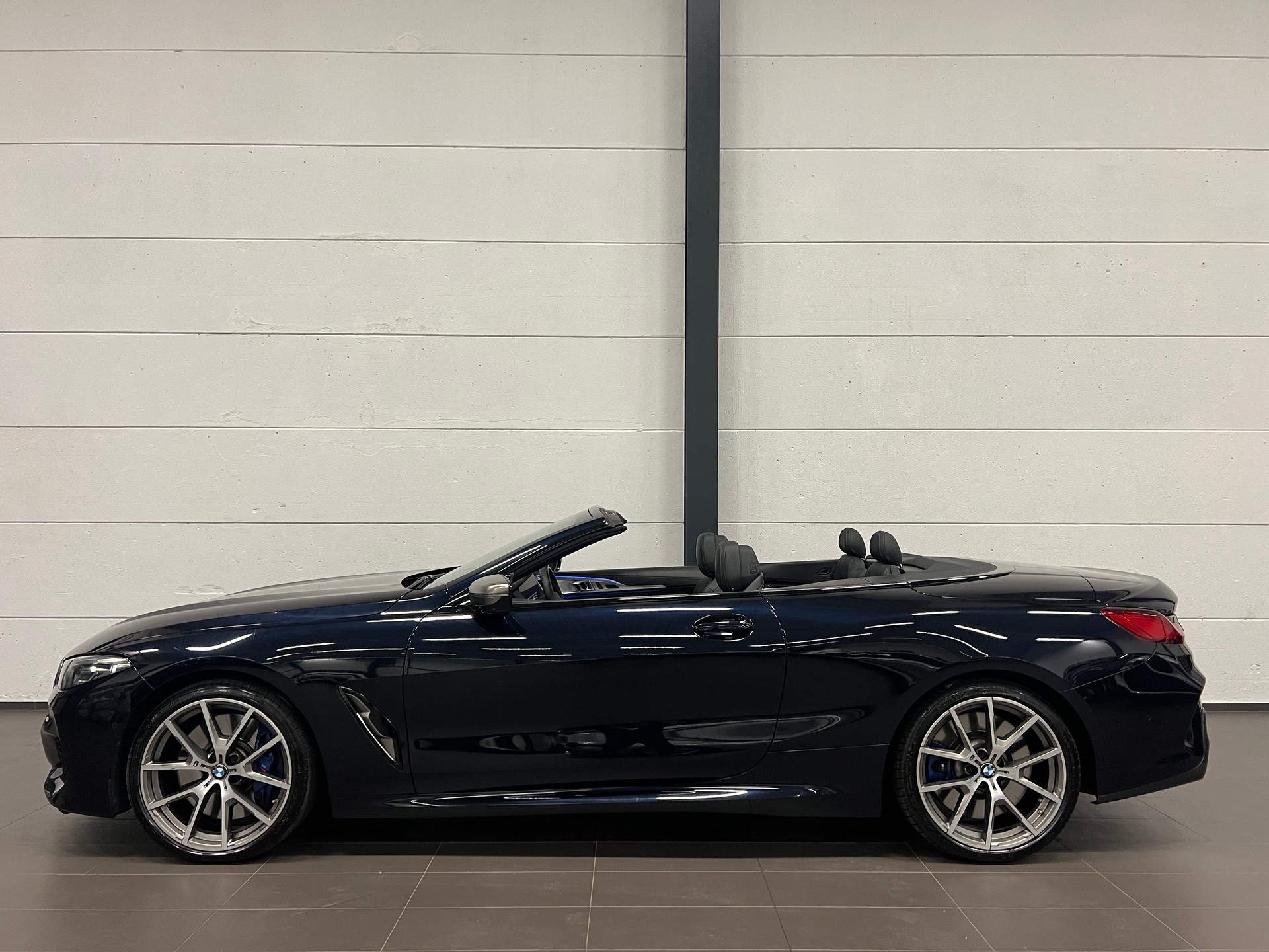 BMW M850i xDrive Steptronic-image-8