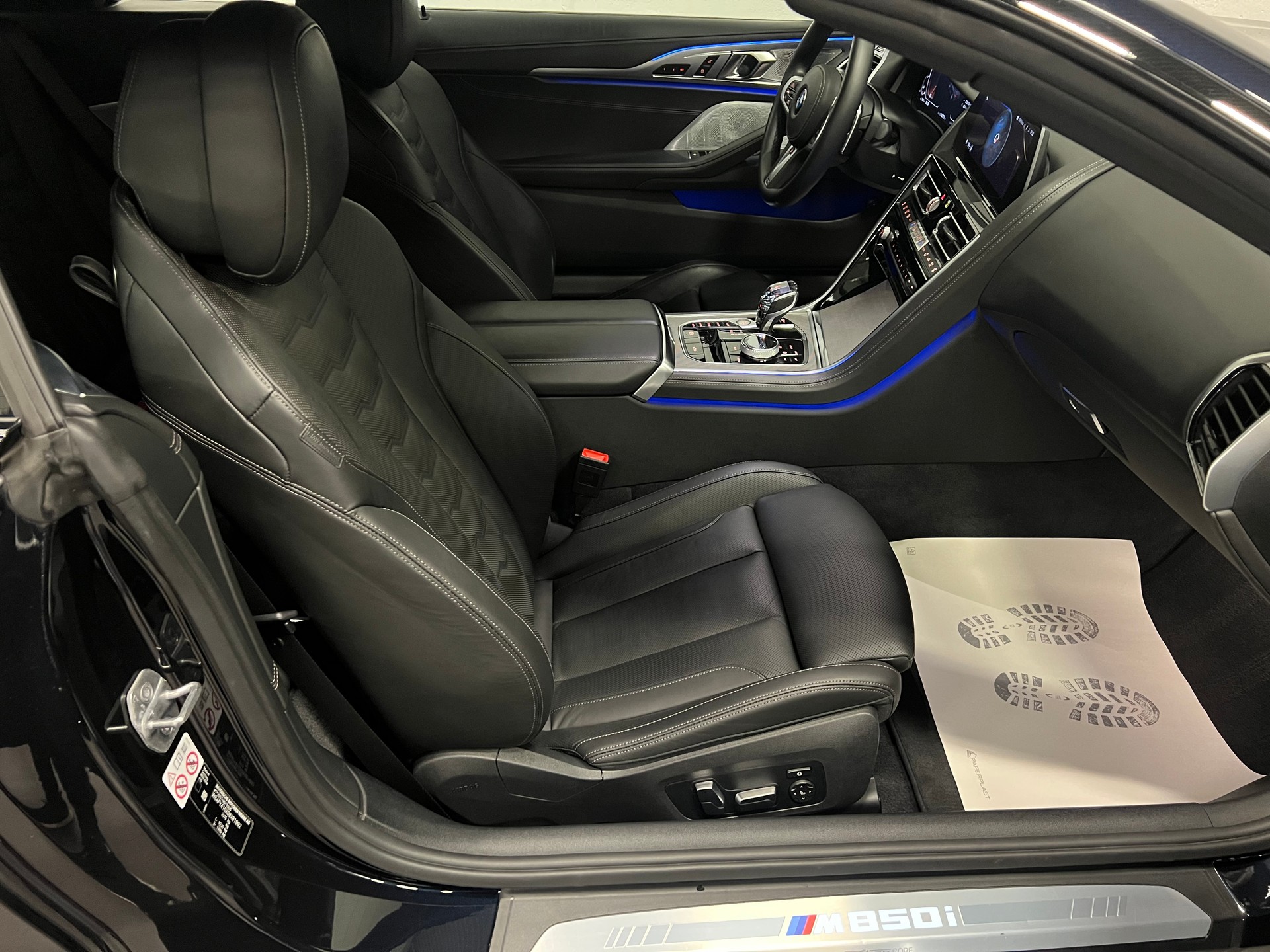 BMW M850i xDrive Steptronic-image-21