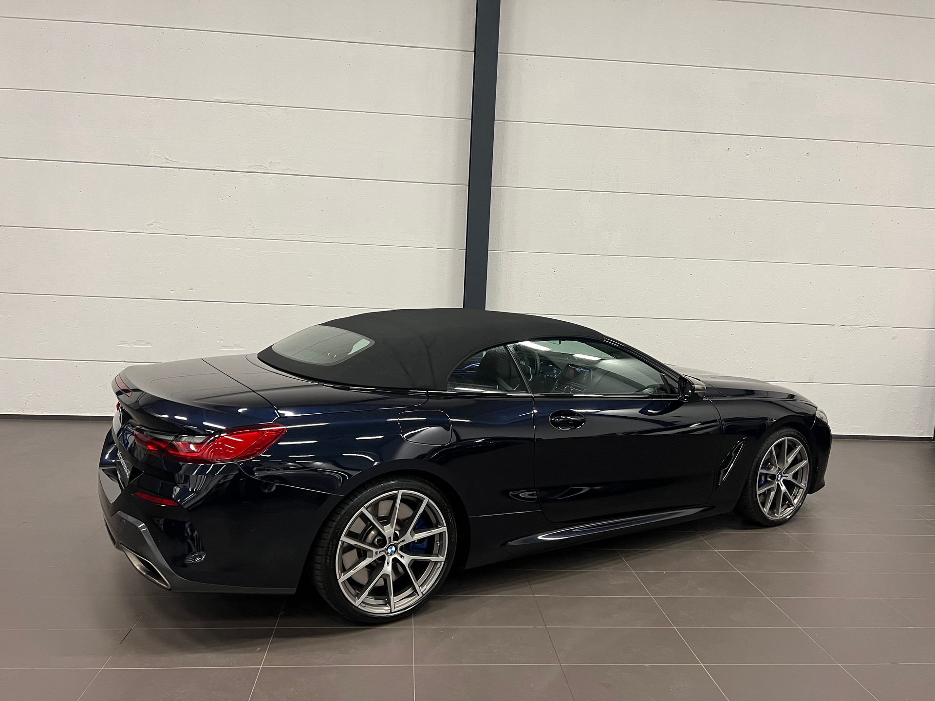BMW M850i xDrive Steptronic-image-12