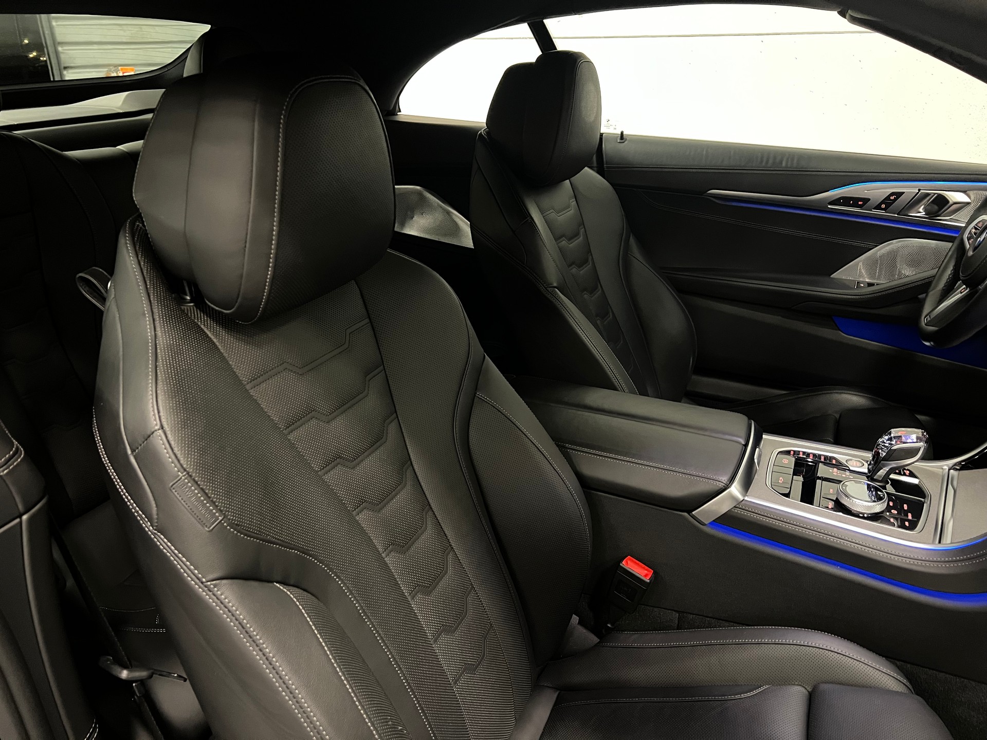 BMW M850i xDrive Steptronic-image-23