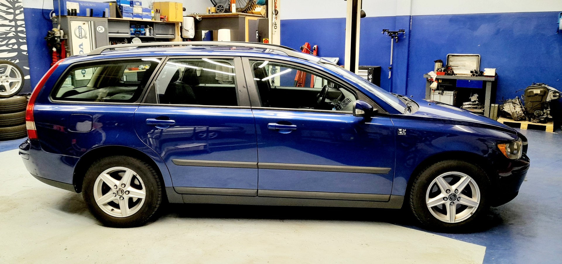 VOLVO V50 1.6D Kinetic-image-2