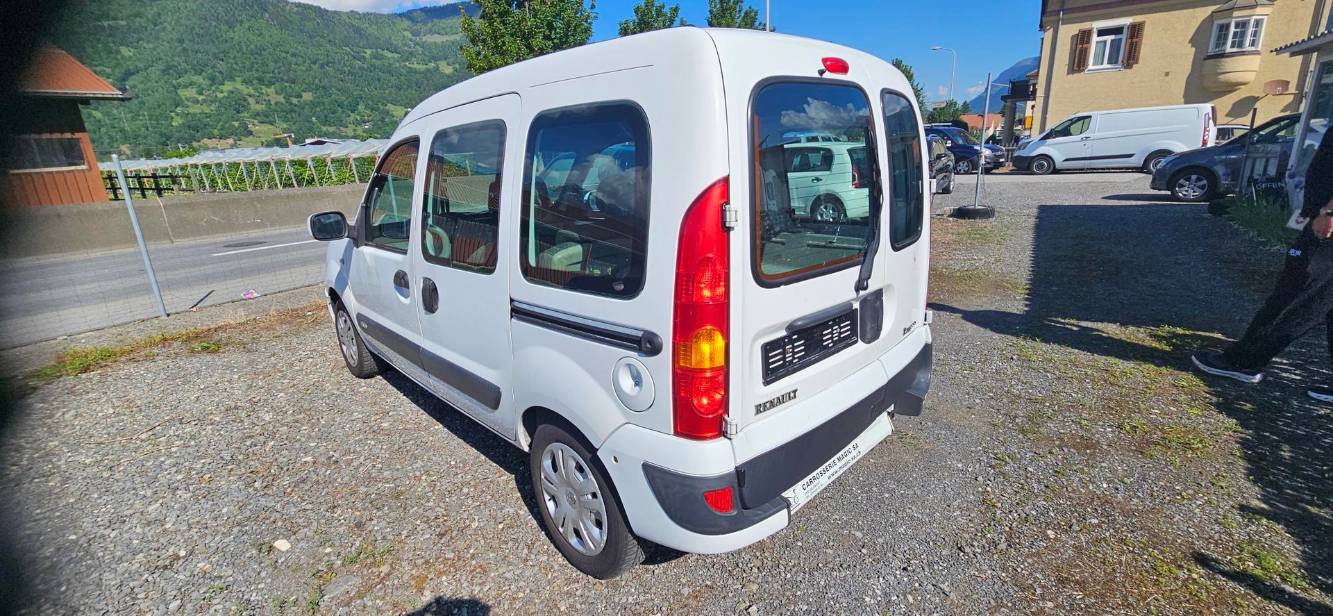 RENAULT Kangoo 1.6 16V Expression-image-11