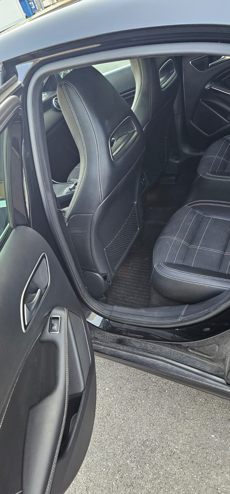 MERCEDES-BENZ A 250 Style 4Matic 7G-DCT-image-7