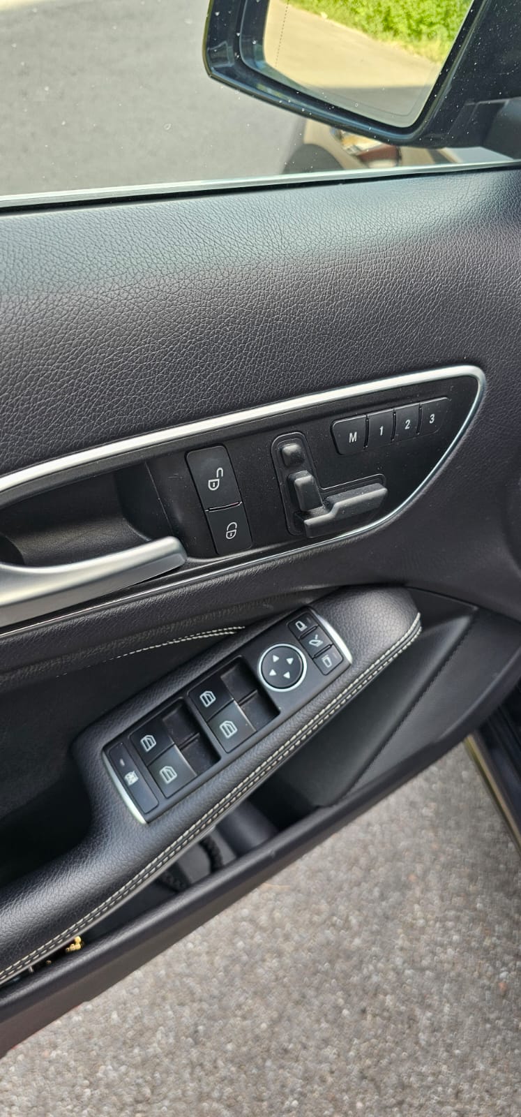MERCEDES-BENZ A 250 Style 4Matic 7G-DCT-image-5