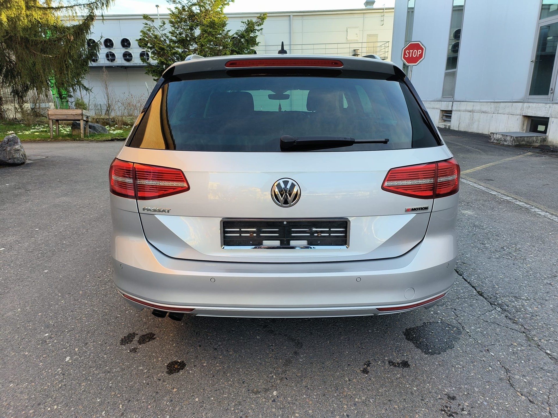 VW Passat Variant 2.0 TDI BMT Comfortline DSG 4Motion-image-5