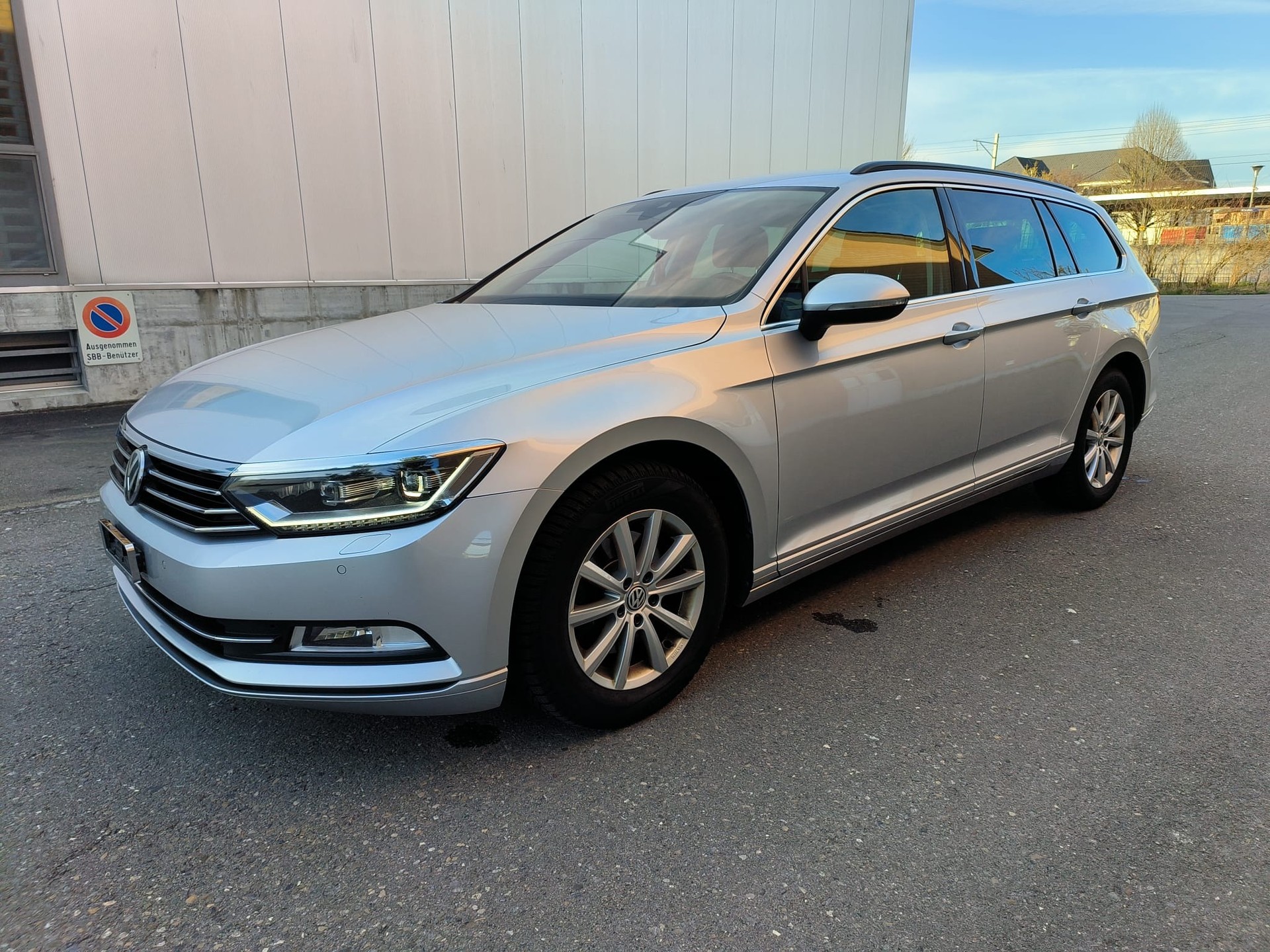 VW Passat Variant 2.0 TDI BMT Comfortline DSG 4Motion-image-0