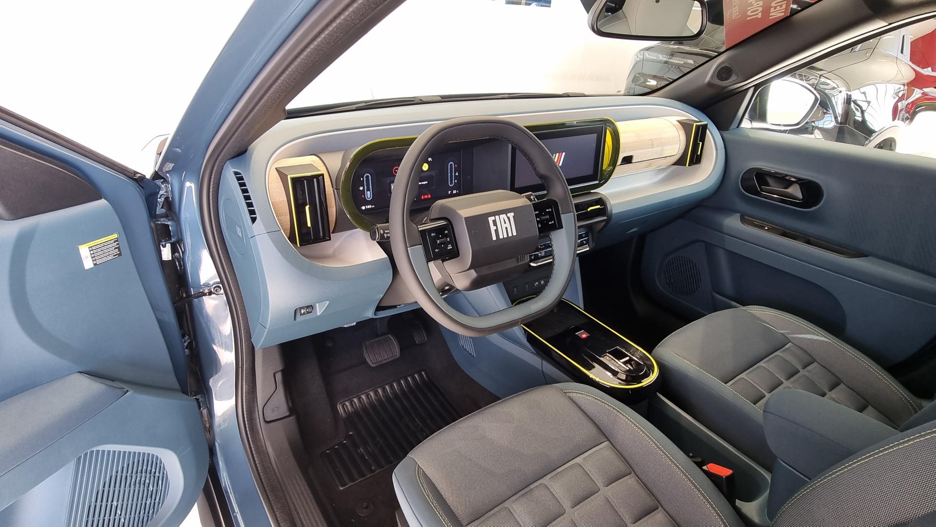 FIAT Grande Panda 1.2 Hybrid 110 PS La Prima-image-18