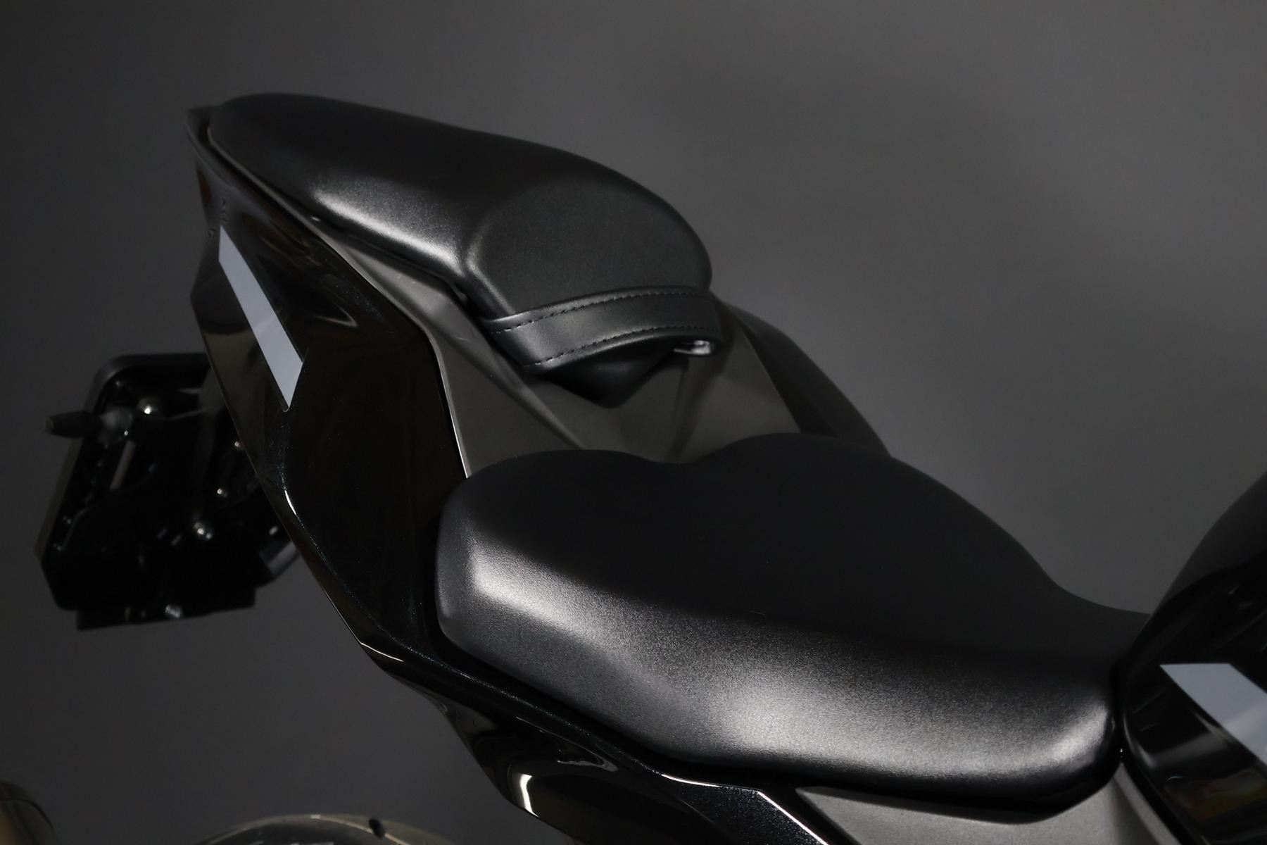 KAWASAKI Ninja ZX-4RR (57/35 KW) Level 1-image-5