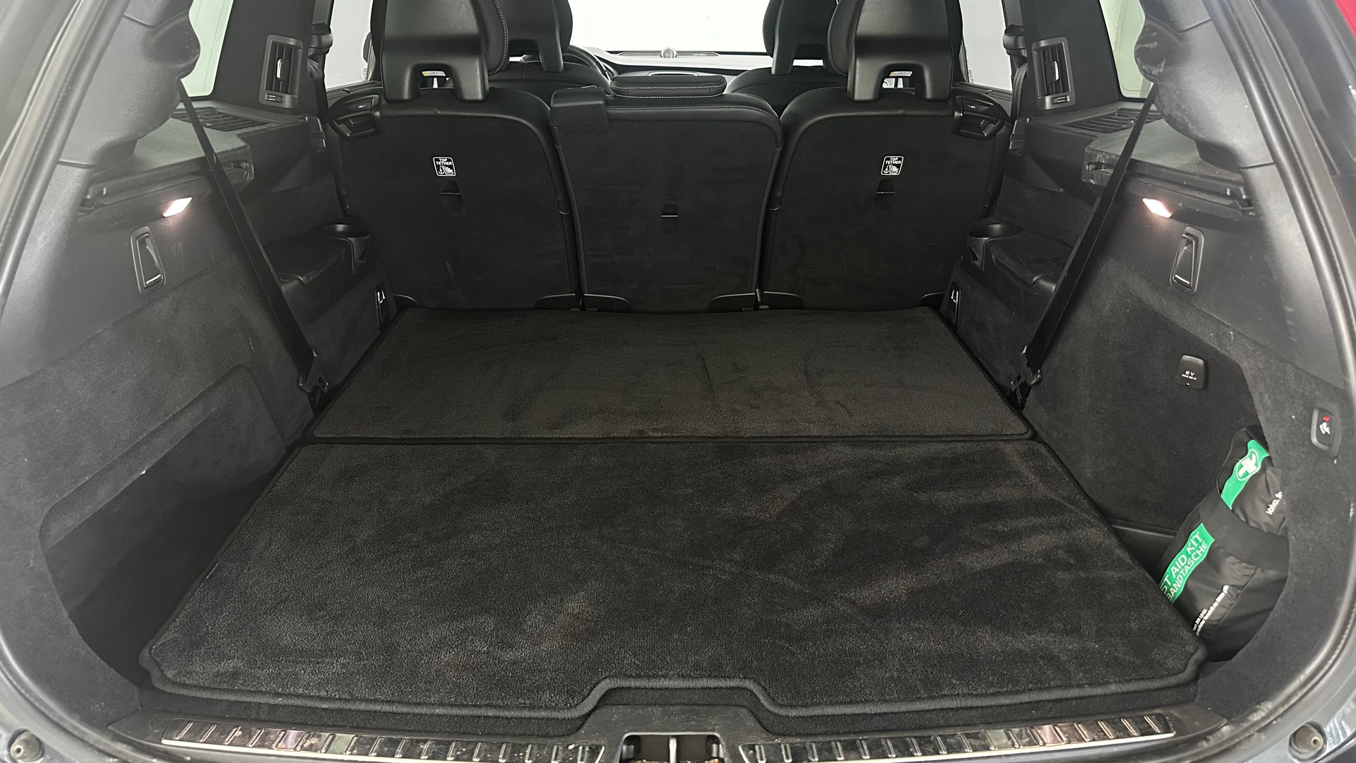VOLVO XC90 2.0 T8 TE R-Design 7P. eA-image-6