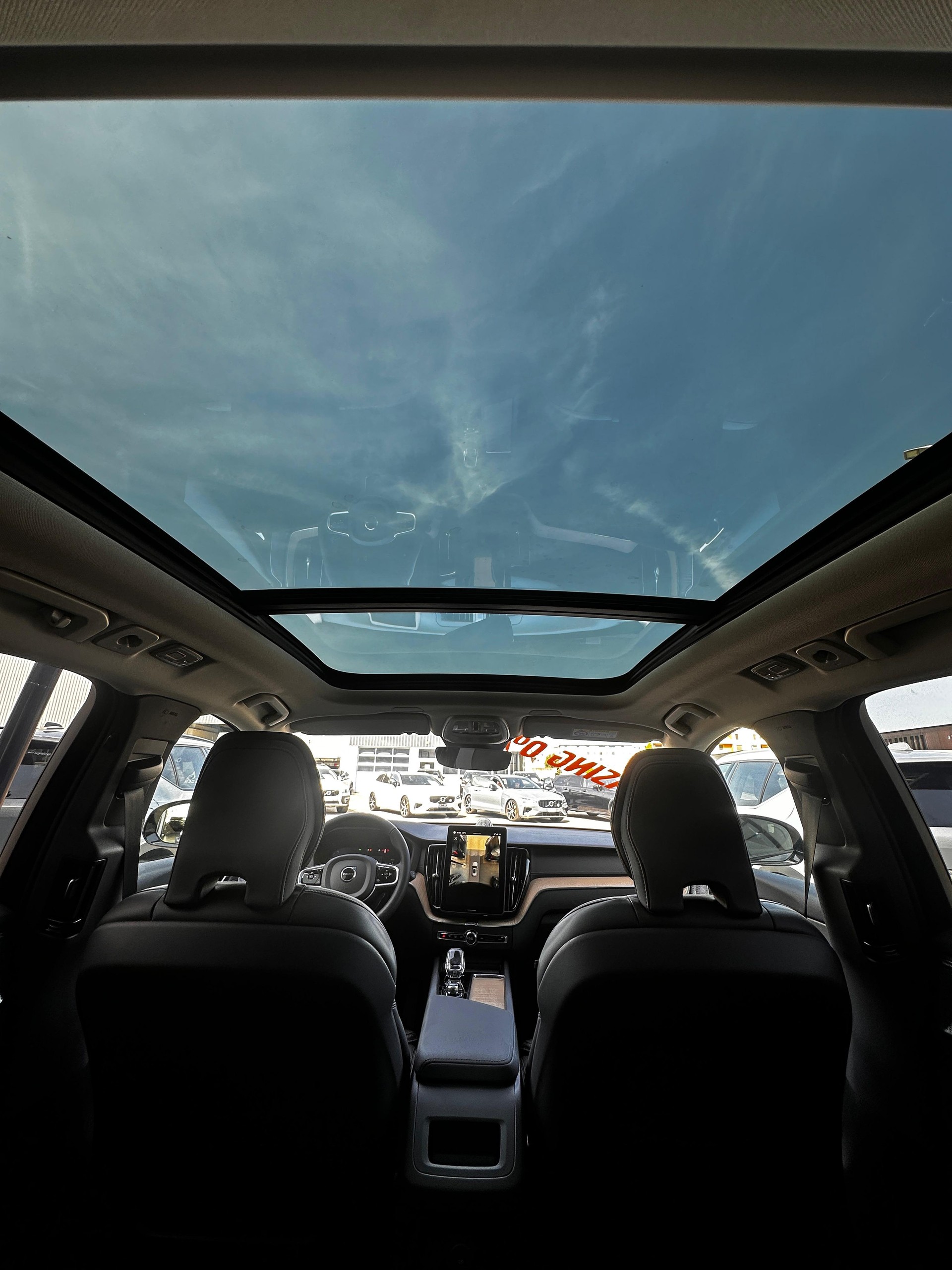 VOLVO XC60 2.0 T8 TE Ultra Dark eAWD-image-18