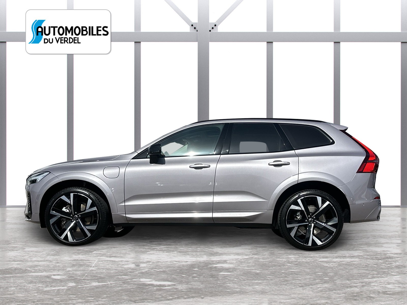 VOLVO XC60 2.0 T8 TE Ultra Dark eAWD-image-1