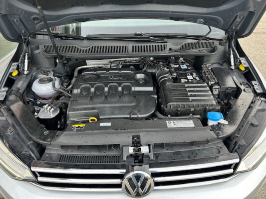 VW Touran 2.0 TDI BMT Comf-image-10