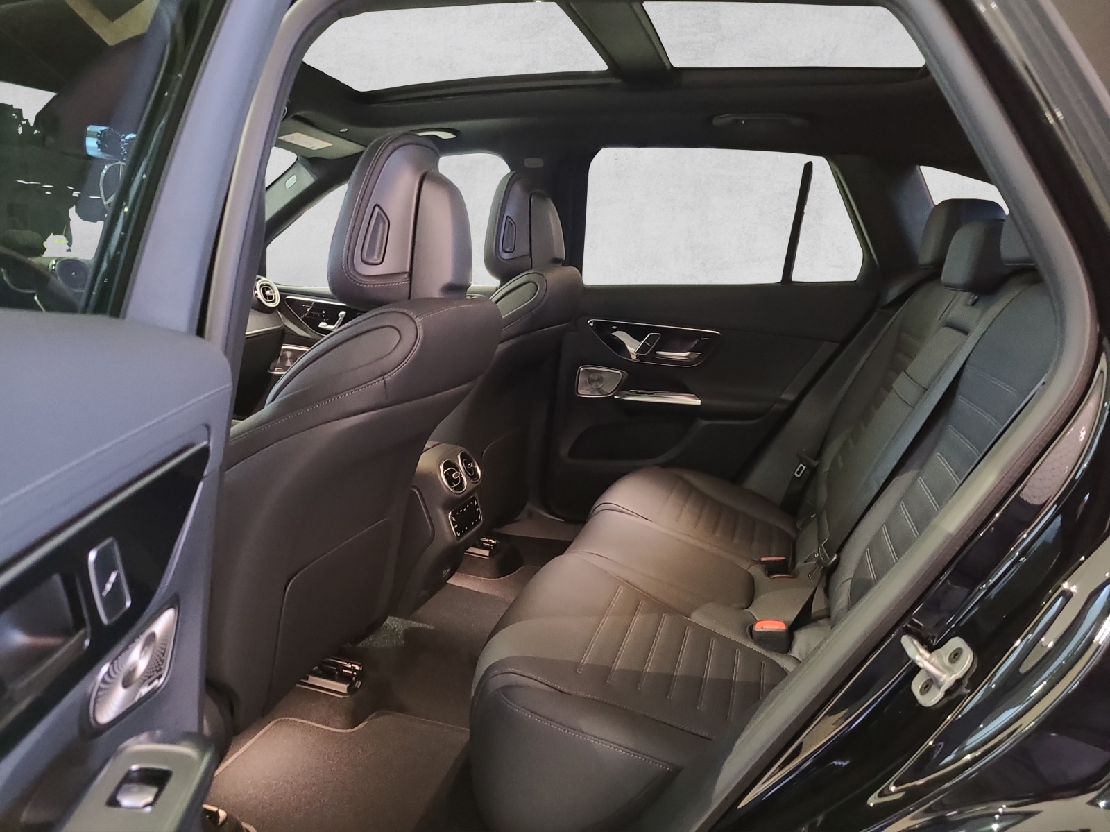 MERCEDES-BENZ GLC 450d 4Matic 9G-Tronic-image-10