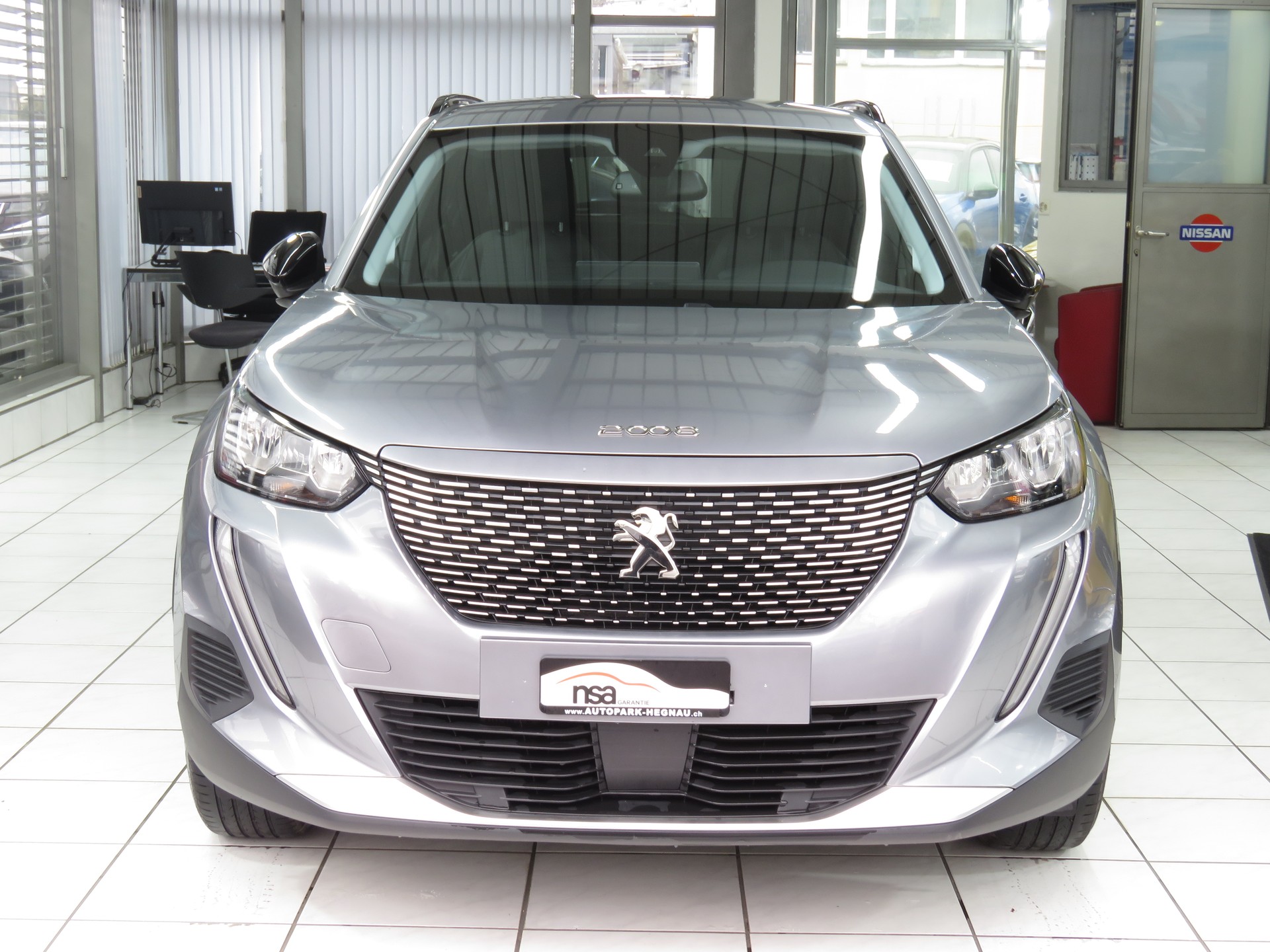 PEUGEOT 2008 e Allure Automat-image-1