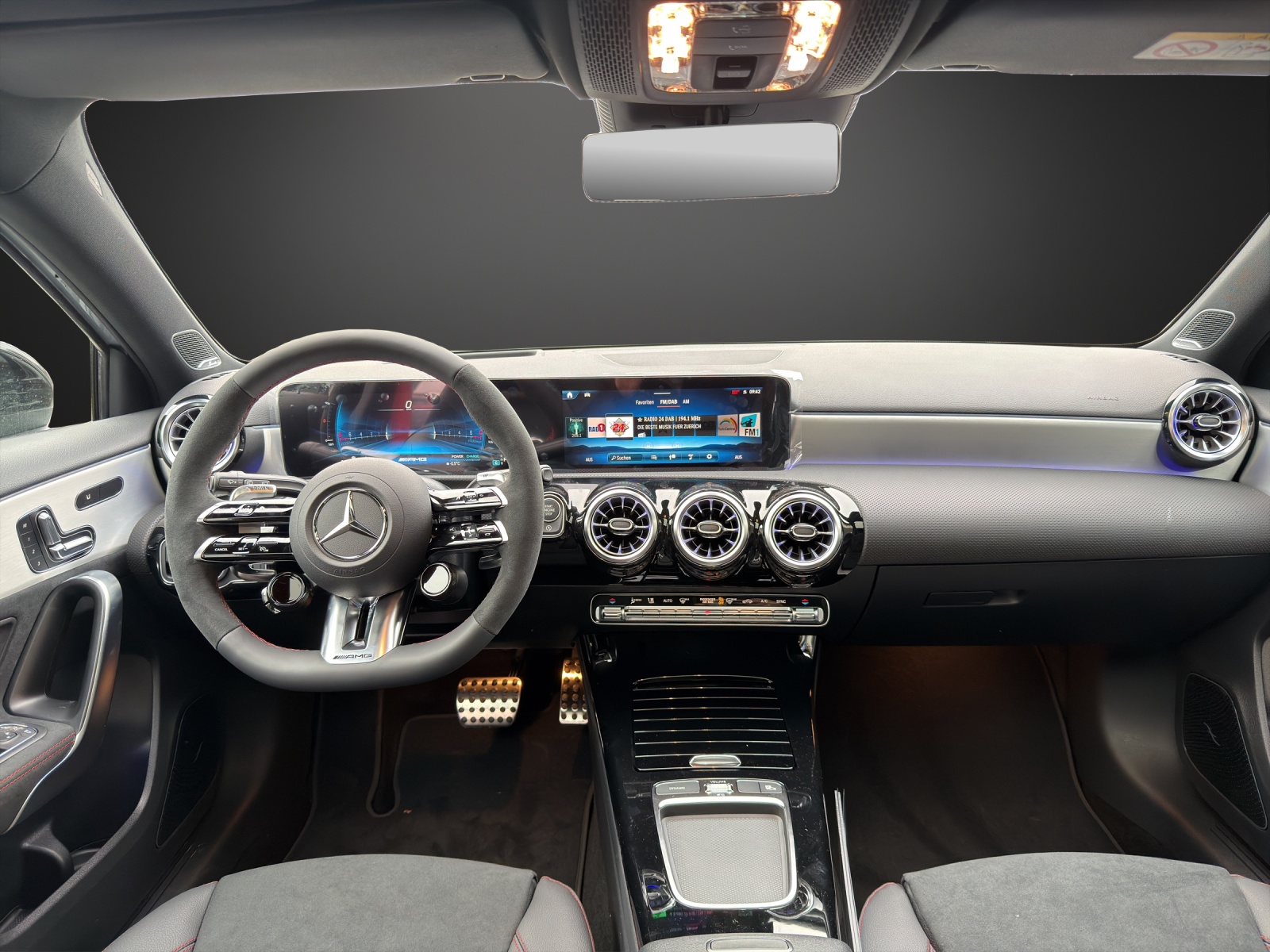 MERCEDES-BENZ A AMG 35 4Matic 8G-DCT-image-10