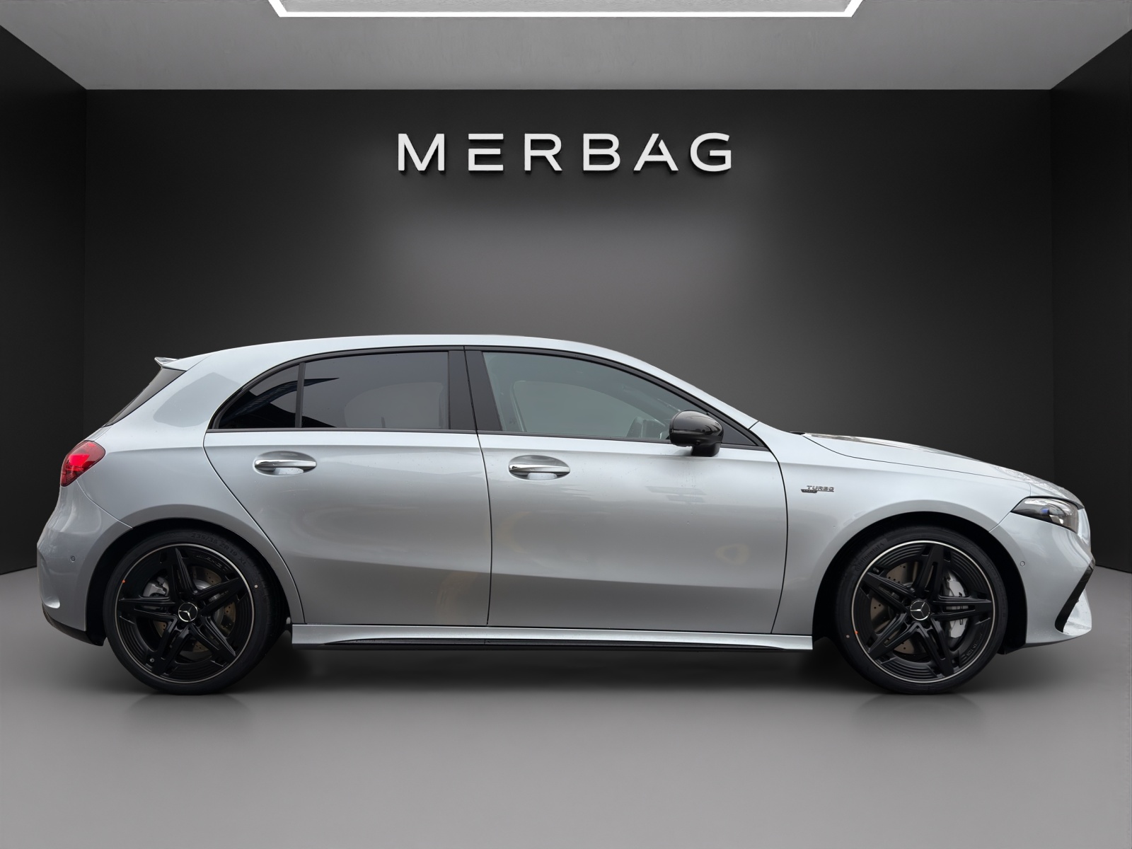 MERCEDES-BENZ A AMG 35 4Matic 8G-DCT-image-1