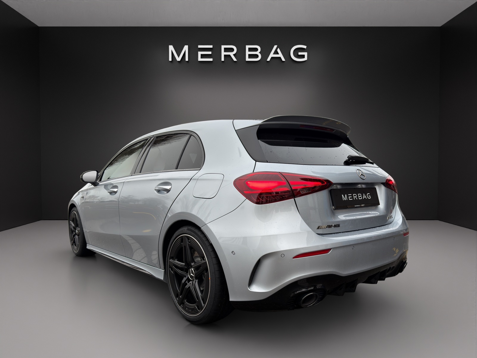 MERCEDES-BENZ A AMG 35 4Matic 8G-DCT-image-4