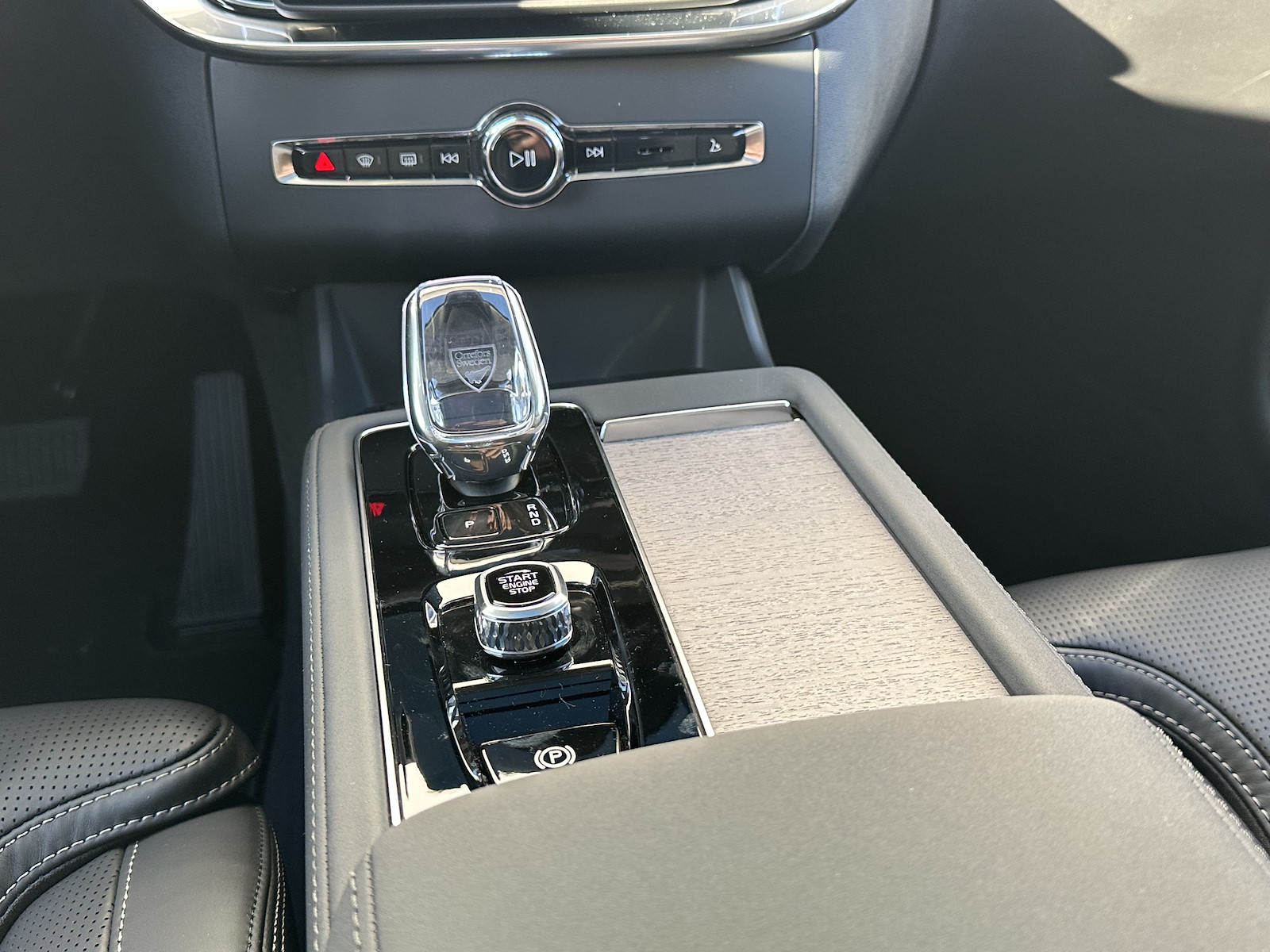 VOLVO XC90 2.0 T8 TE Ultra Dark eAWD-image-9
