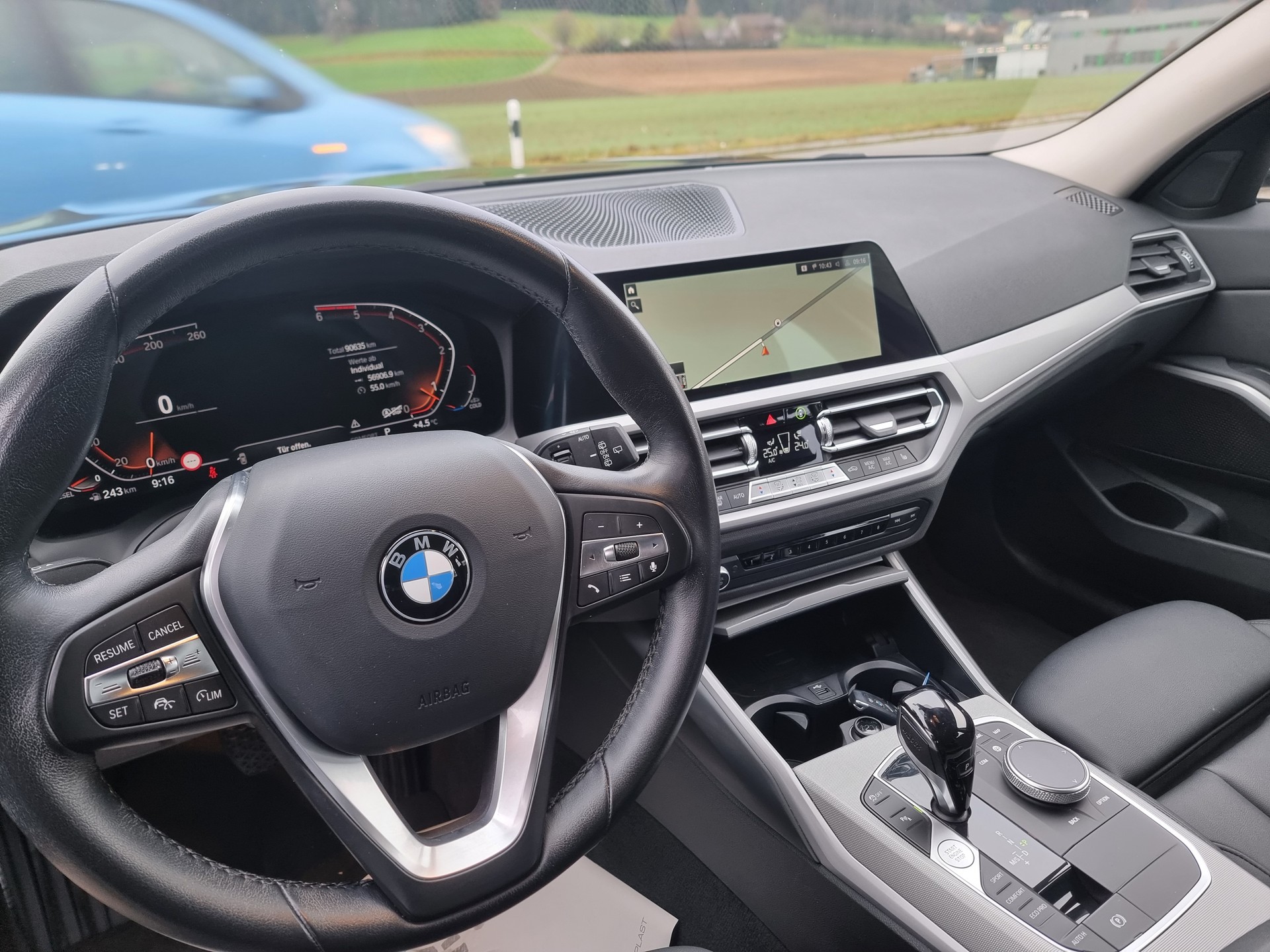 BMW 320d xDrive 48V Touring Steptronic-image-7