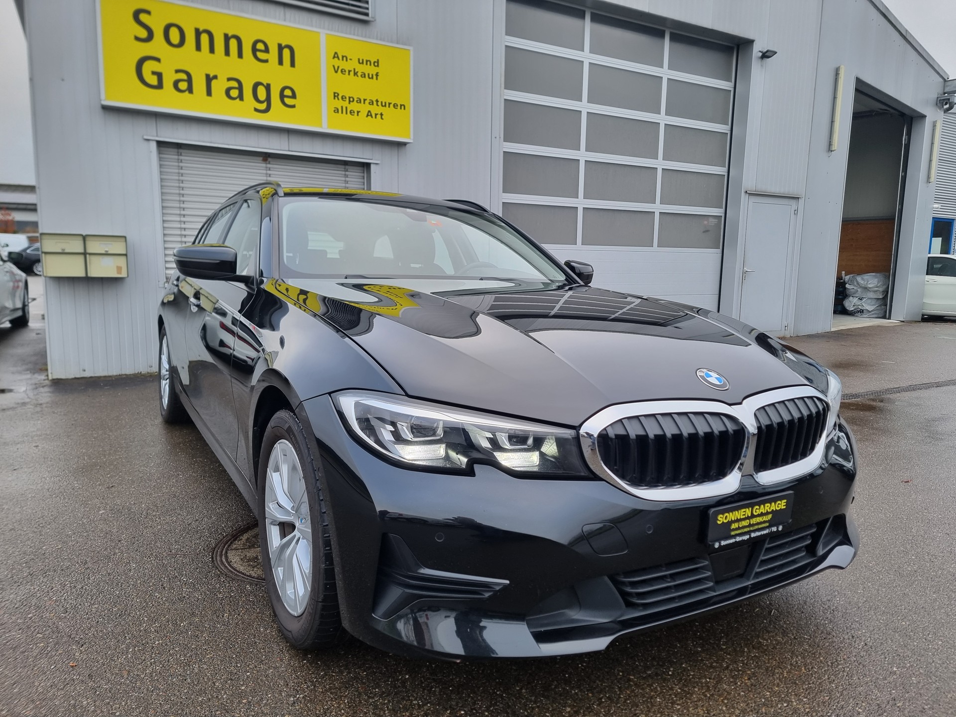BMW 320d xDrive 48V Touring Steptronic-image-1