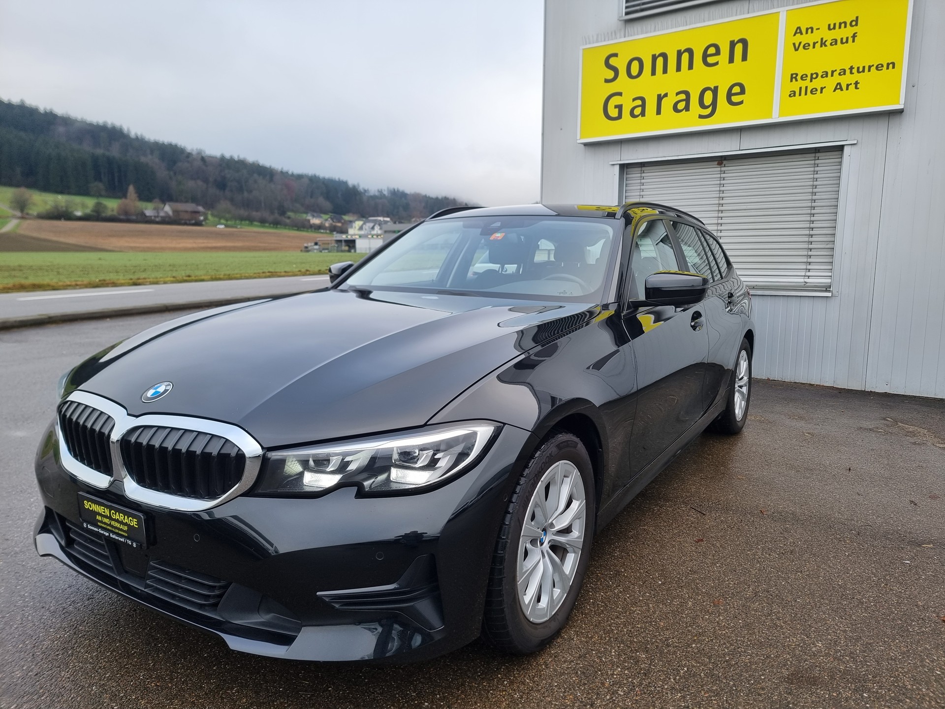 BMW 320d xDrive 48V Touring Steptronic-image-0