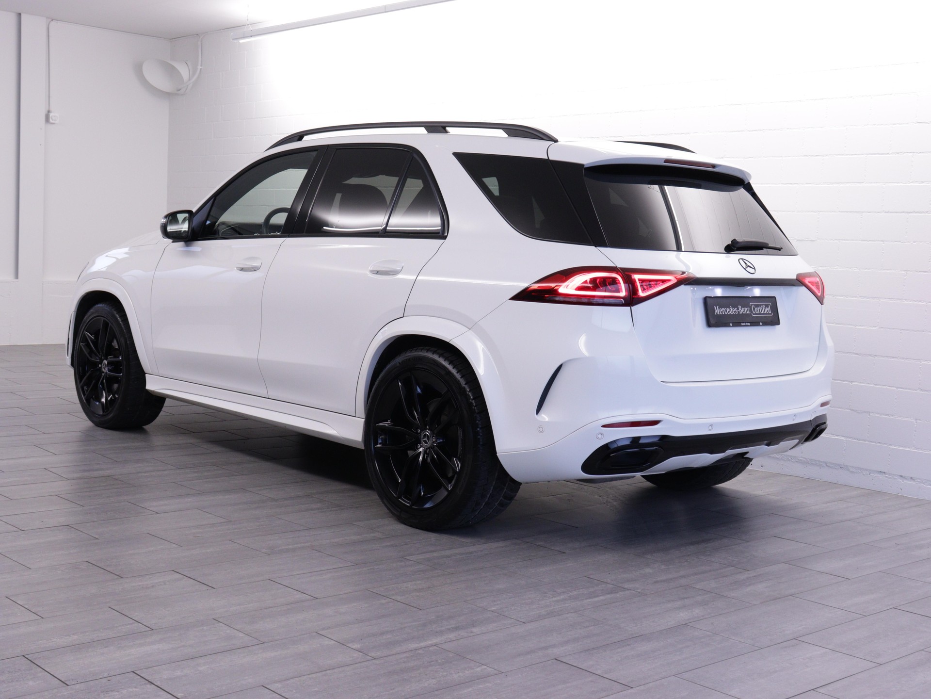MERCEDES-BENZ GLE 400 d AMG Line 4matic-image-3
