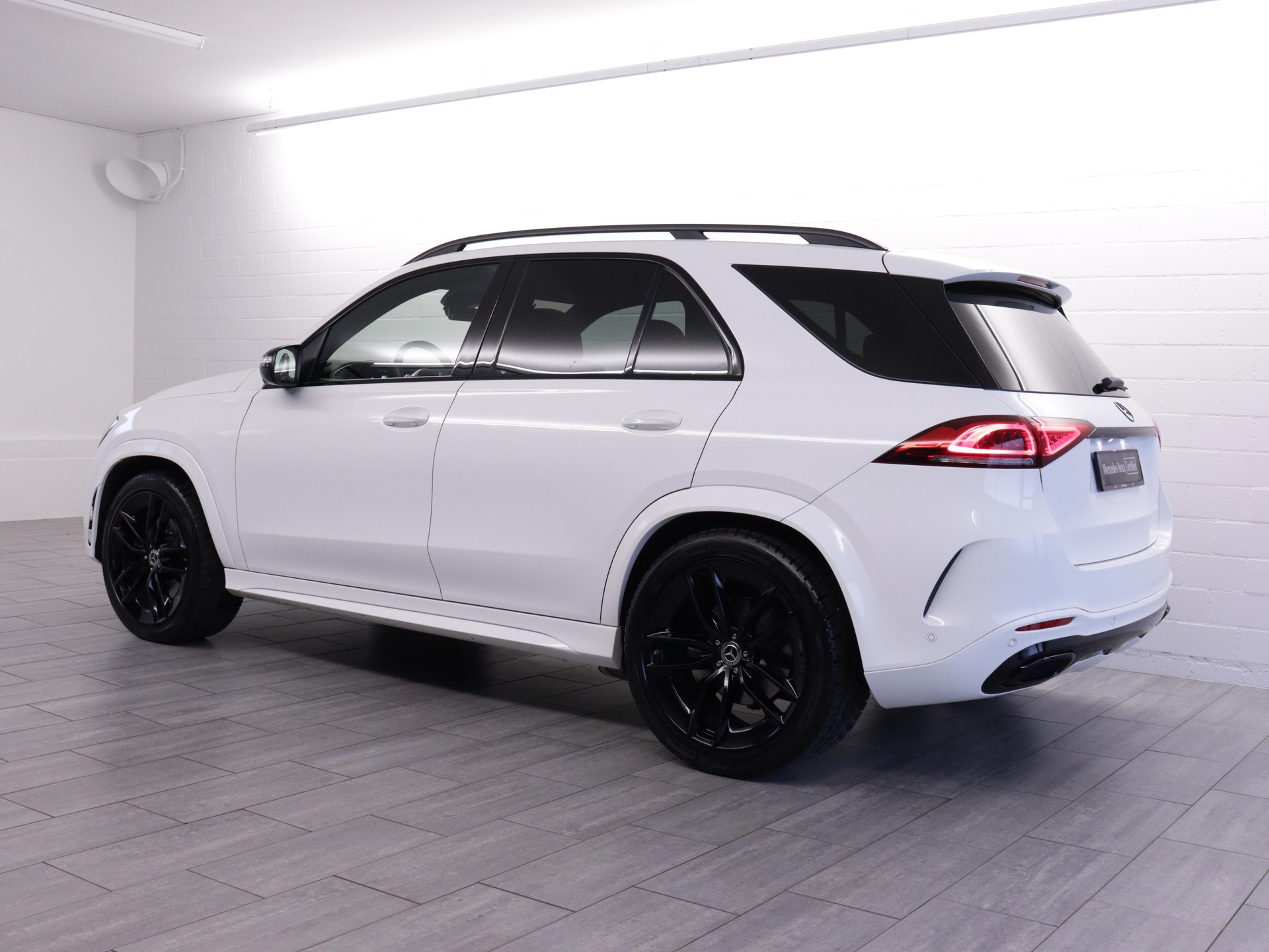 MERCEDES-BENZ GLE 400 d AMG Line 4matic-image-2