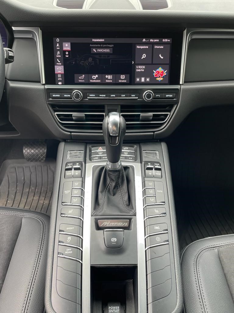PORSCHE Macan PDK-image-11