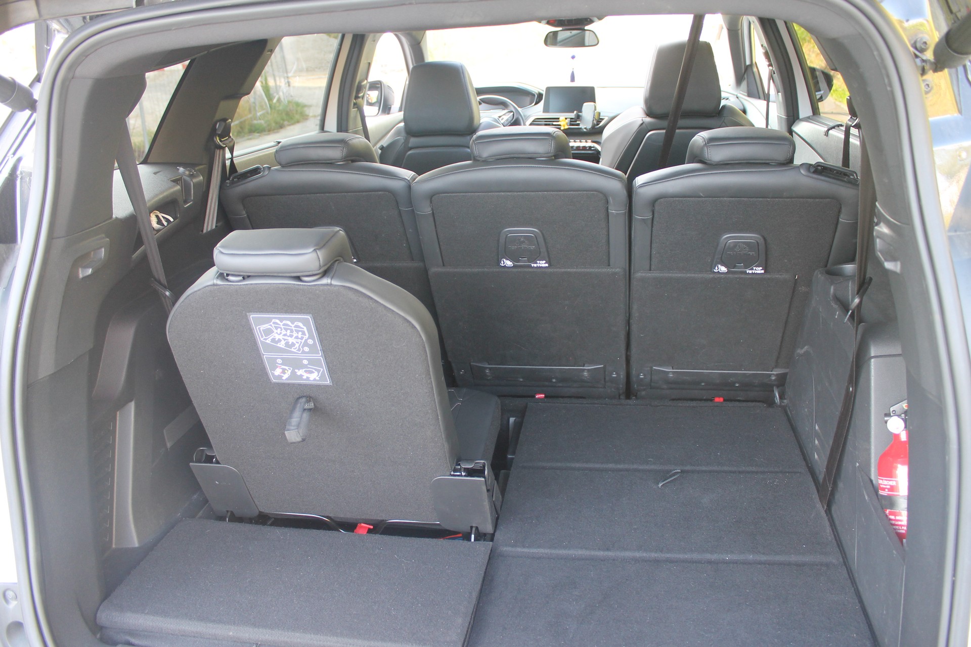 PEUGEOT 1.5 BlueHDi GT Line-image-7