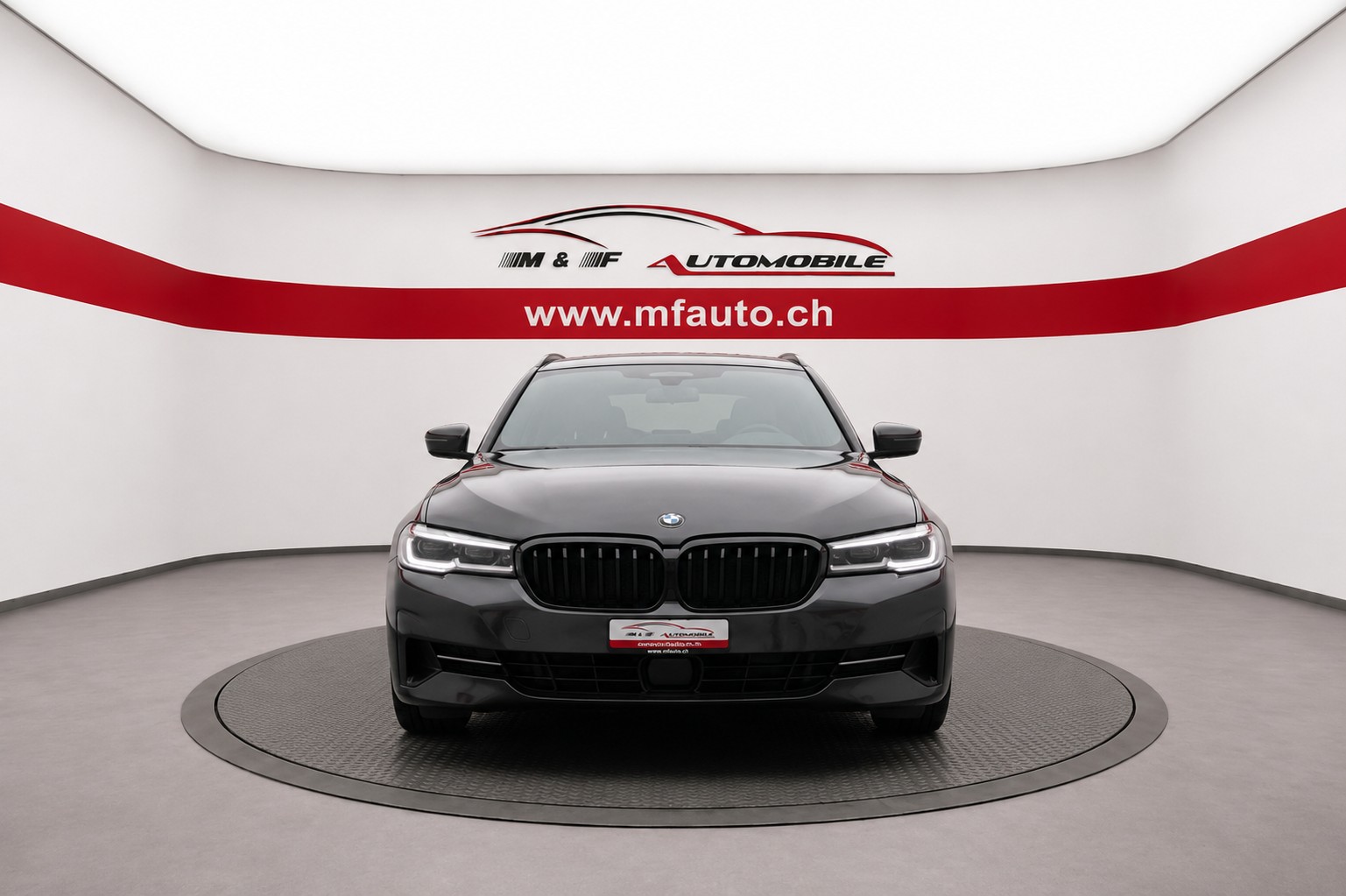 BMW 520d xDrive Touring-image-1