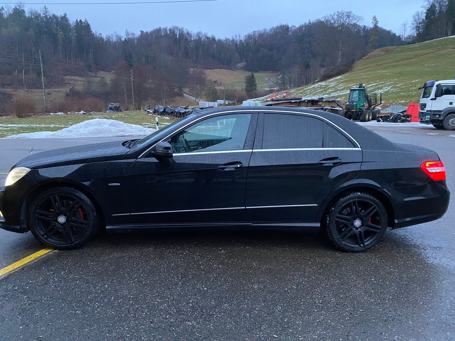 MERCEDES-BENZ E 350 CGI BlueEfficiency 7G-Tronic-image-1