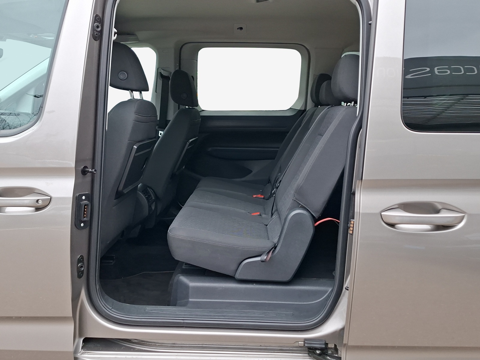 VW Caddy Maxi 1.5 TSI Plug in Hybrid Life DSG-image-12