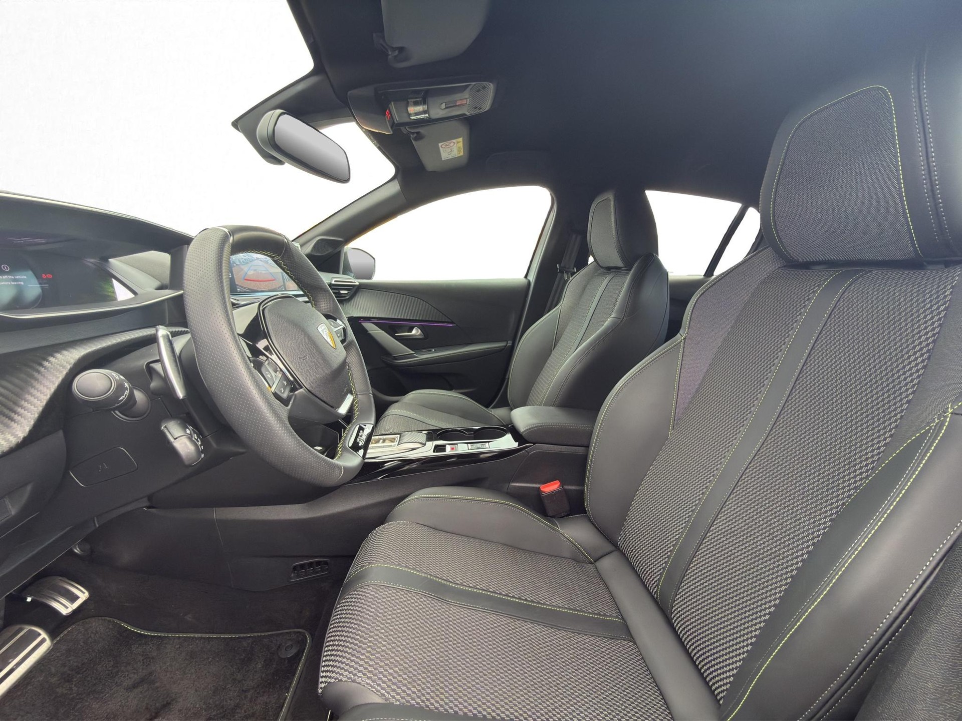 PEUGEOT 208 1.2 Hybrid 145 GT-image-10
