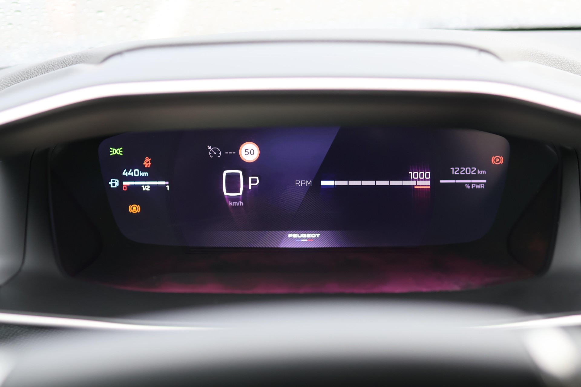 PEUGEOT 208 1.2 Hybrid 145 GT-image-19