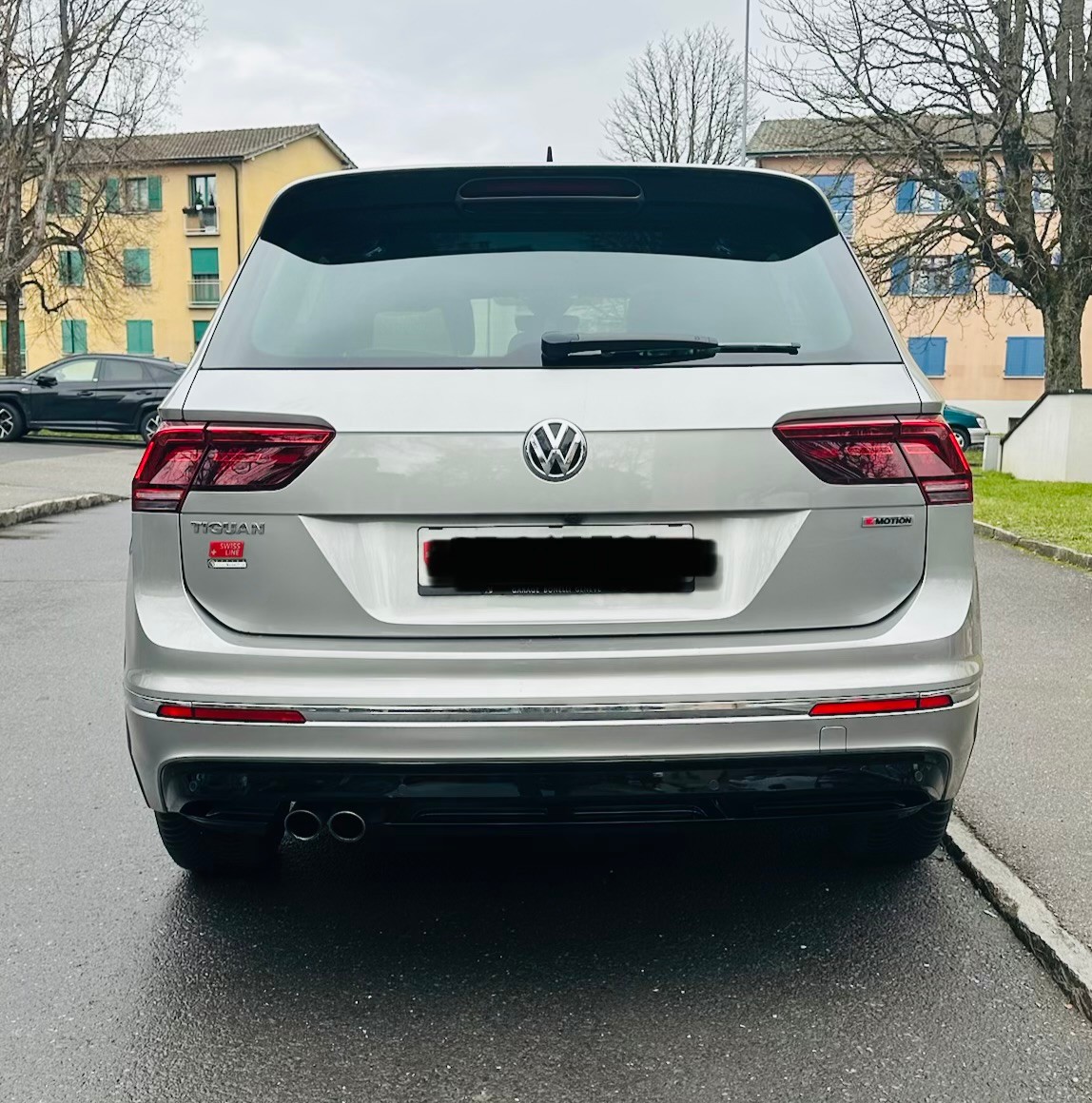 VW Tiguan 2.0 TSI 4MOTION R-Line-image-1