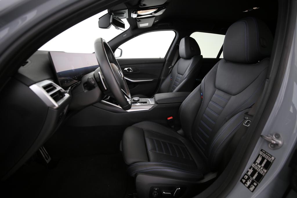 BMW 320d xDrive Touring-image-2