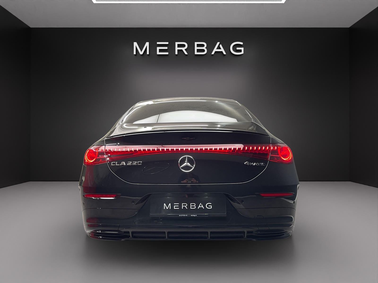 MERCEDES-BENZ CLA 220 8G-DCT 4Matic-image-4