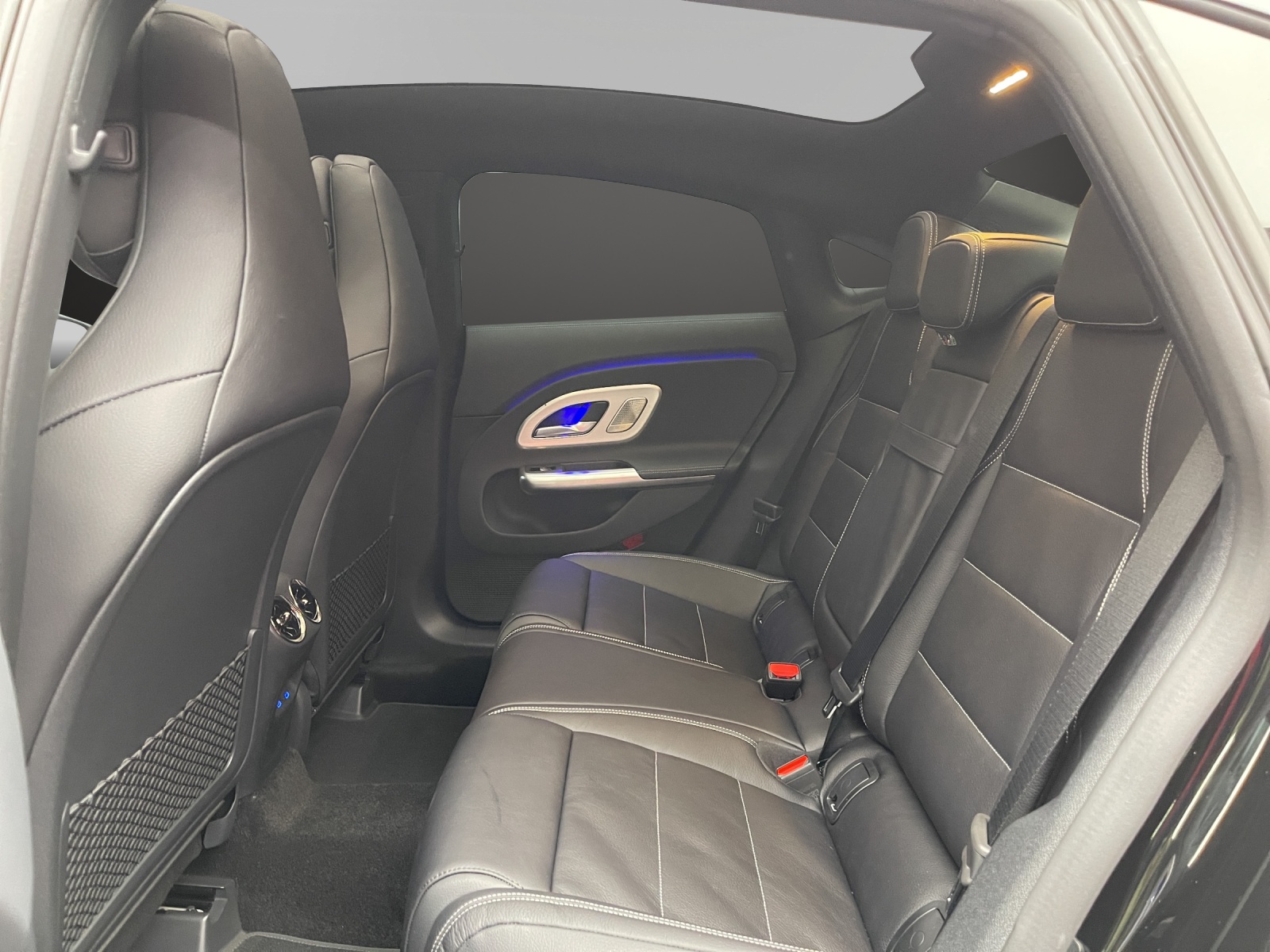 MERCEDES-BENZ CLA 220 8G-DCT 4Matic-image-10