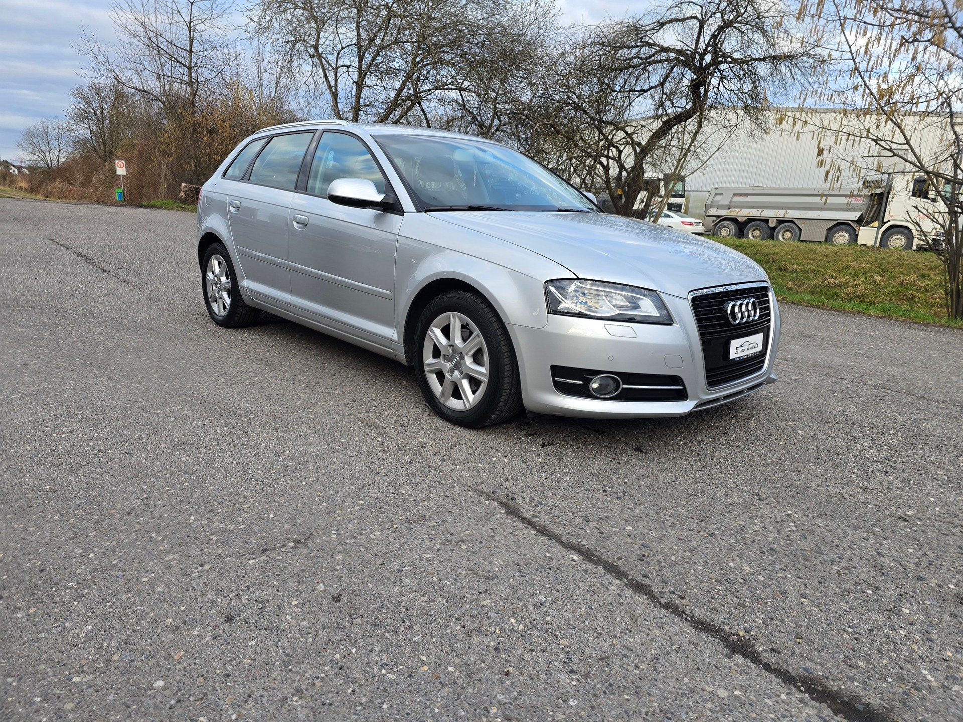 AUDI A3 Sportback 1.8 TFSI Ambiente S-tronic-image-1