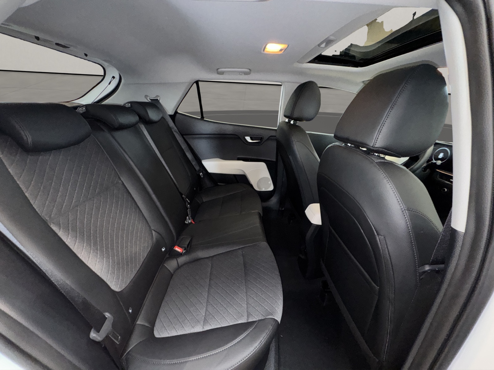 KIA Stonic 1.0 T-GDi MHEV GT-Line-image-13