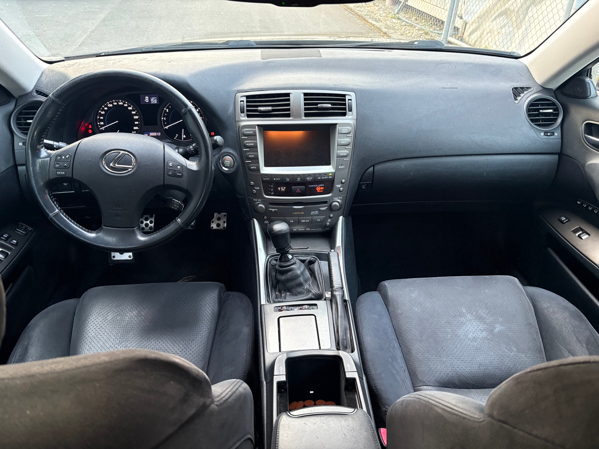 LEXUS IS 250 Sport-image-8