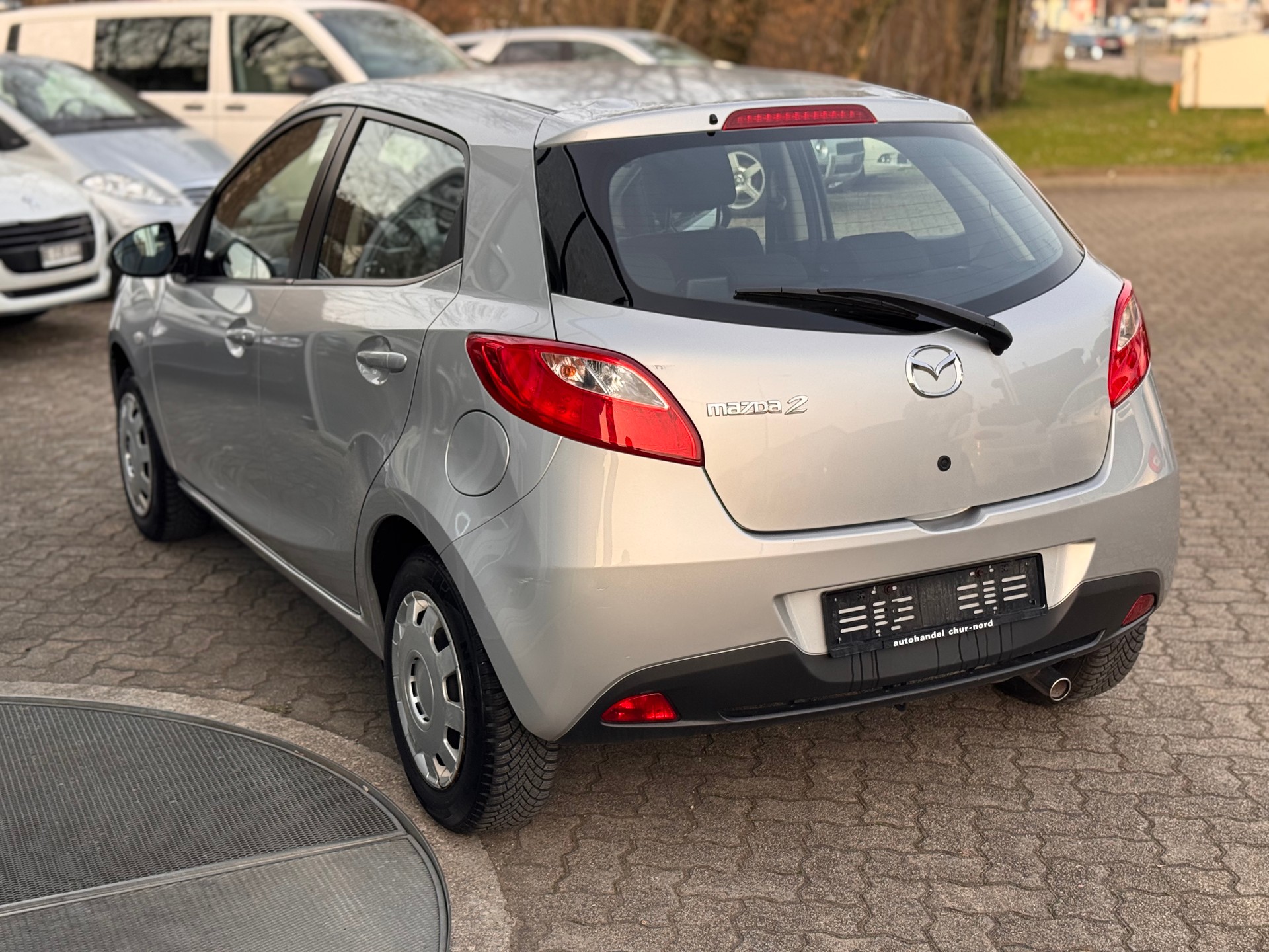 MAZDA 2 1.3i 16V Exclusive-image-3